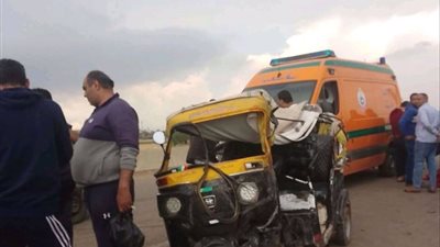 مصرع 3 أشخاص في تصادم 