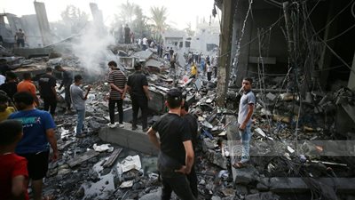 مجزرة جديدة في خان يونس.. 20 شهيدا بقصف إسرائيلي استهدف خيام نازحين