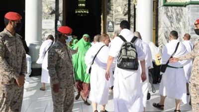 ترحيل فوري وغرامات مالية عالية.. السعودية تتصدى لمخالفات الحج 2025