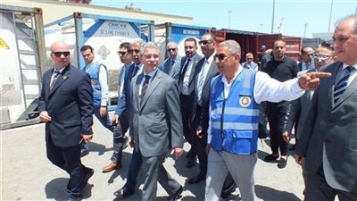 رئيس الجمارك: نستهدف تسهيل وسرعة إنهاء إجراءات العائدين من الخارج