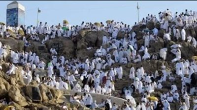وزارة الحج السعودية تُحذّر الحجاج: لا تغادروا عرفات حتى الرابعة