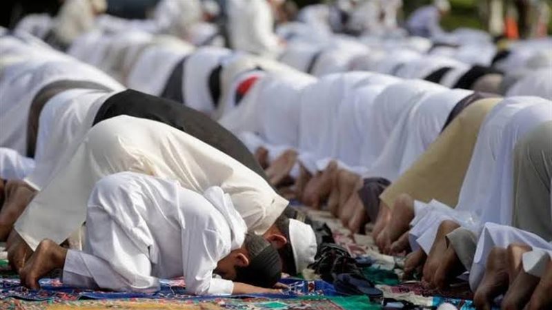 عيد وجمعة في يوم