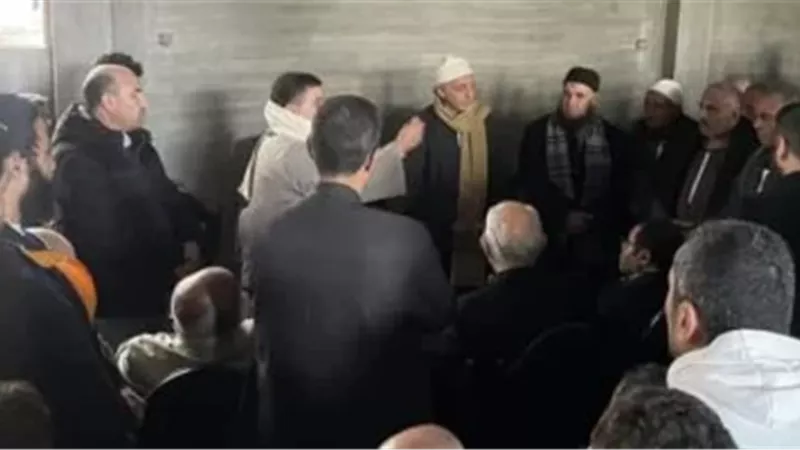 الفنان عبد العزيز