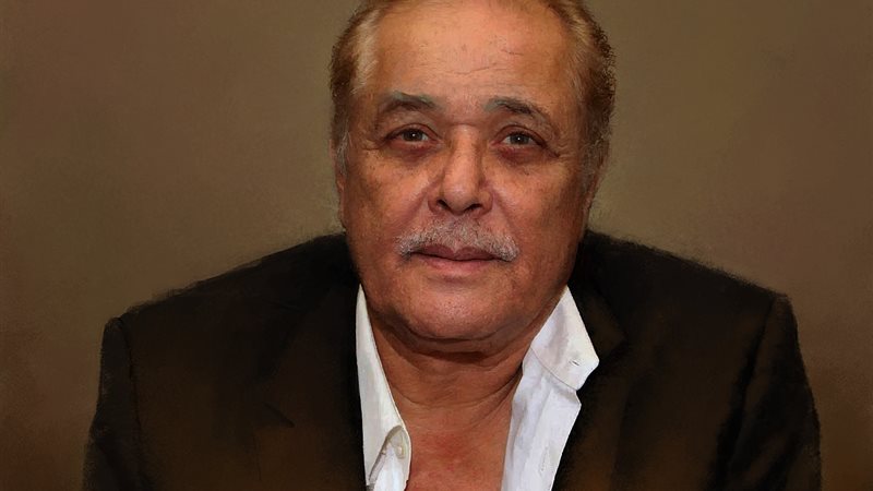 محمود عبدالعزيز