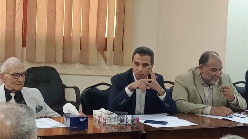 بدء تصحيح أوراق الشهادة