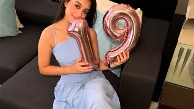 ياسمينا العبد تحتفل بعيد ميلادها بإطلالة أنيقة.. وتألق رمضاني في 