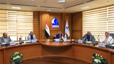 مجلس عمداء جامعة كفر الشيخ يناقش الاستعدادات للعام الجامعي الجديد ومتابعة الامتحانات
