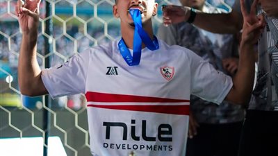 على خطى مانشستر يونايتد.. بيراميدز يهدد عرين الزمالك