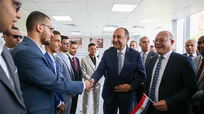 وزير قطاع الأعمال: مصنع إنتاج أتوبيسات النصر أحد رموز الصناعة الوطنية