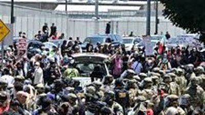 حاكم كاليفورنيا يدعو إلى اتحاد الأمريكيين لمواجهة سياسات ترامب الاستبدادية