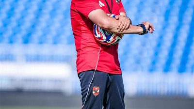 مركز المهاجم صداع في رأس ريفيرو.. أزمة جديد تضرب صفوف الأحمر