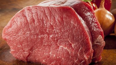 سعر اللحوم اليوم الخميس 12-6-2025.. قفزة جديدة وتفاوت بين المحلات والمنافذ