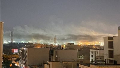 تصعيد خطير بين طهران وتل أبيب.. عشرات المصابين وصفارات إنذار تدوي قرب البحر الميت