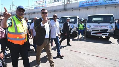 وزير الإسكان يتفقد محطة التنقية الشرقية في الإسكندرية