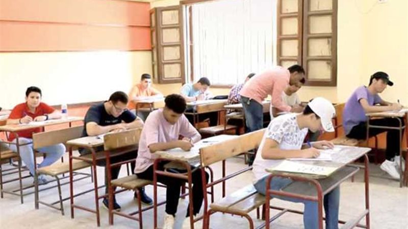 الطلاب واللجان المشاركة