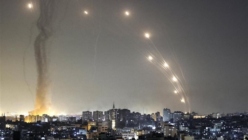 إيران تقصف إسرائيل