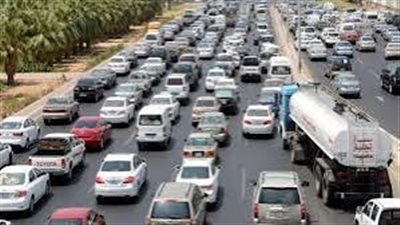 النشرة المرورية.. تباطؤ حركة السيارات بأغلب شوارع القاهرة والجيزة 