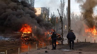 بعد تصعيد روسيا هجماتها.. ترامب يبلغ زيلينسكي بزيادة مساعدات الدفاع الجوي