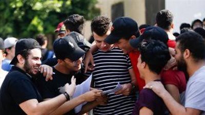 بـ«جروبات الغش».. تداول أسئلة امتحان اللغة الفرنسية للثانوية العامة 2025