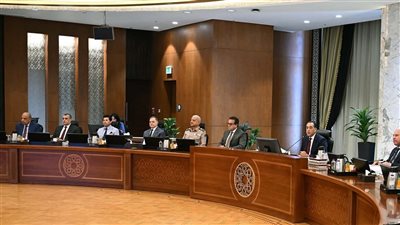 رئيس الوراء عن احتياطي السلع الأساسية للمواطنين: «اطمنوا عندنا مخزون يكفي شهور»