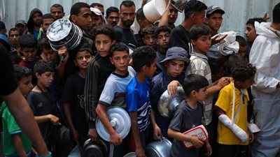 إعلام إسرائيلي:غارات للاحتلال شمال غربي خان يونس جنوبي قطاع غزة