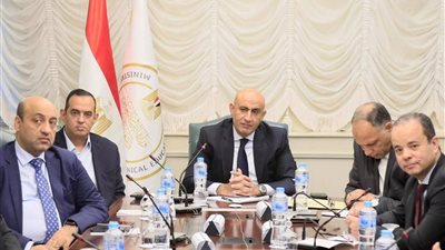 وزير التربية والتعليم يشدد على الانضباط والنزاهة في امتحانات الثانوية العامة