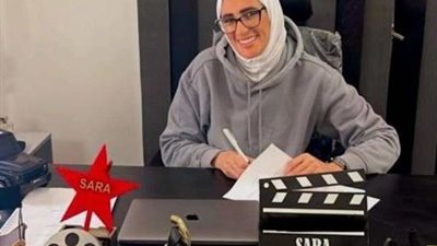 نجوم الفن يساندون المخرجة سارة وفيق في عزاء والدتها