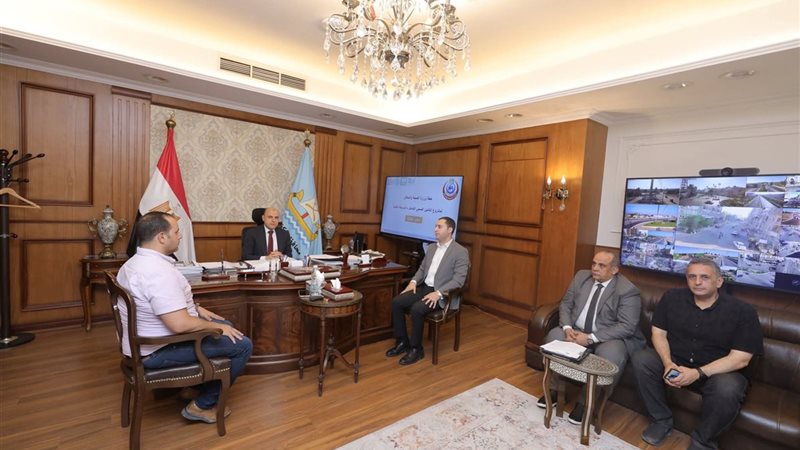 اجتماعد محافظ كفر