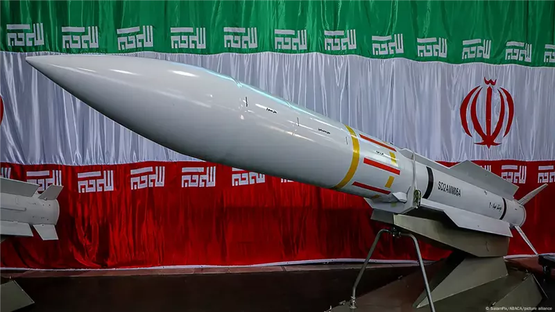 إيران
