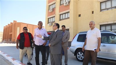 رئيس جامعة جنوب الوادي: حريصون على تطوير البنية التحتية لوحدات الجامعة