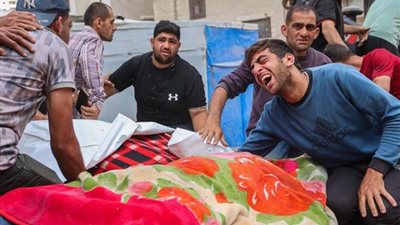 استشهاد 29 فلسطينيا في غارات إسرائيلية على غزة بينهم 13 طالبي مساعدات 