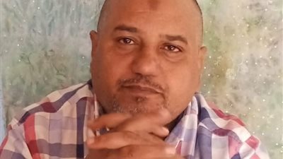 في سن الـ53.. عوض سامي بدير يحقق حلمه بالنجاح في الشهادة الإعدادية ويطمح لدراسة الإعلام