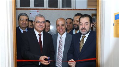 رئيس جامعة الزقازيق يفتتح وحدة جفاف العين بكلية الطب.. تفاصيل