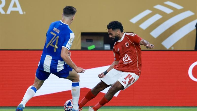 حسين الشحات لاعب