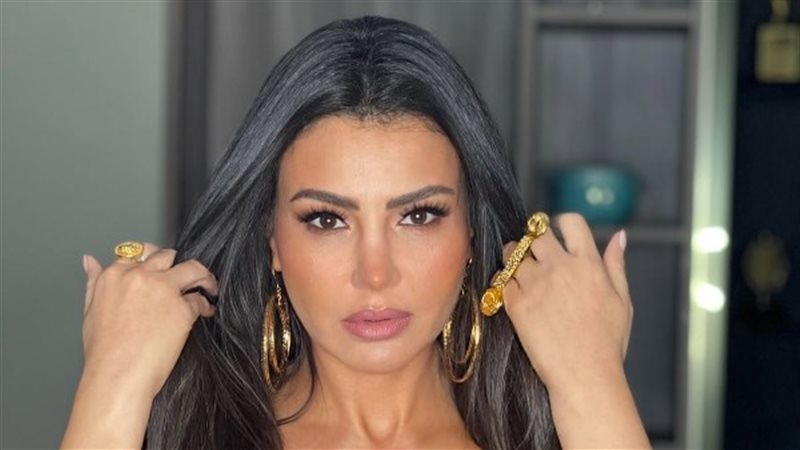 دينا فؤاد
