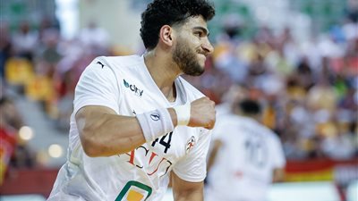 الشوط الأول.. تعادل منتخب شباب اليد مع البرتغال بربع نهائي بطولة العالم