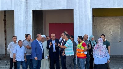 محافظ قنا: نسعى لمدينة خضراء صديقة للبيئة