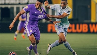 التعادل الإيجابي يحسم نتيجة الشوط الأول بين الوداد والعين بمونديال الأندية