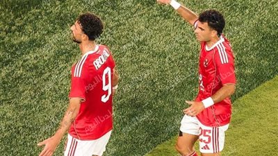 3 من الأهلي في تشكيل العرب بالمونديال.. أبرزهم زيزو