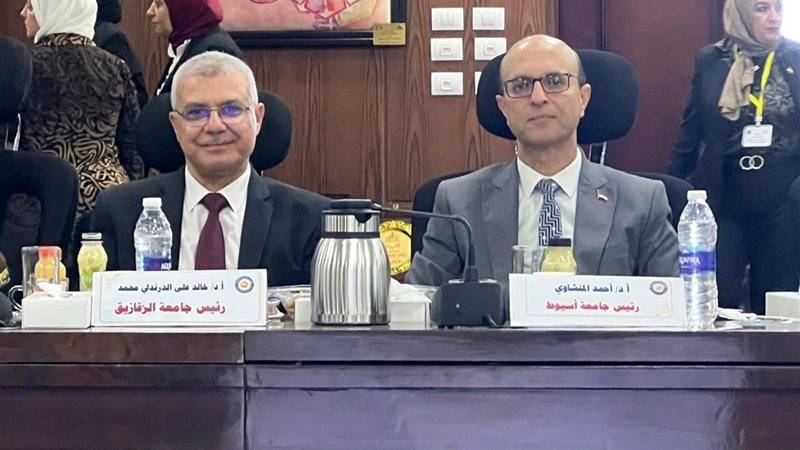 رئيس جامعة أسيوط