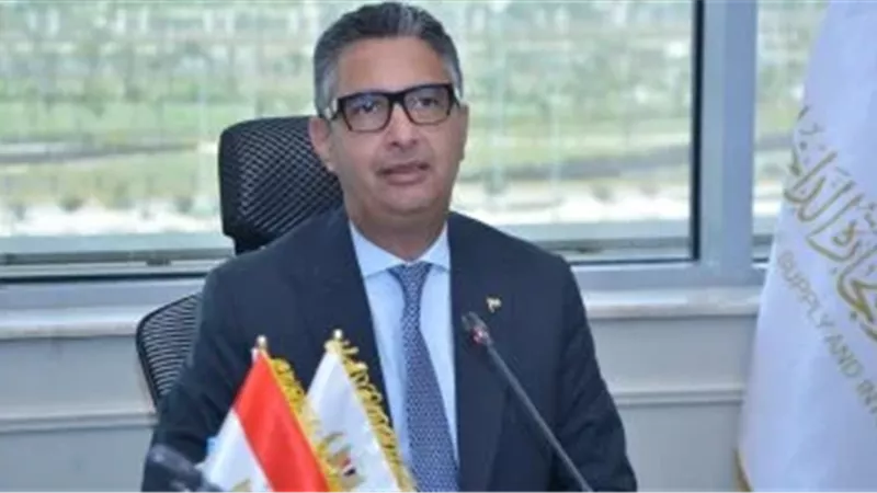 الدكتور شريف فاروق