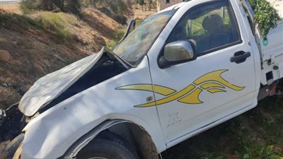 «ضحايا لقمة العيش».. مصرع عامل وإصابة 21 شخصا في انقلاب سيارة بأسيوط