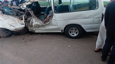 تصادم بين ميكروباصين على طريق الصحراوي يؤدي لإصابة 19 شخصًا