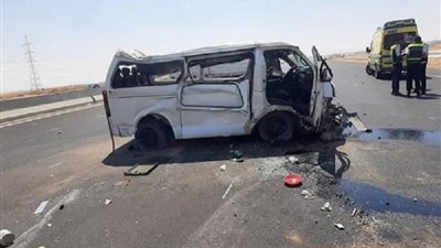 إصابة 15 شخصًا بينهم أطفال في انقلاب ميكروباص بطريق سمالوط الصحراوي بالمنيا