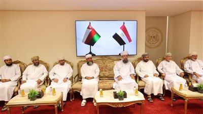 وزير العدل يلتقي وفدا قضائيا عمانيا.. ويؤكد تعزيز التعاون المشترك