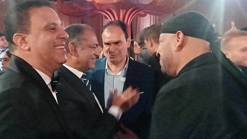 بحضور عصام كاريكا..