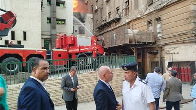 وزير الاتصالات يتابع تطورات حريق مبنى سنترال رمسيس