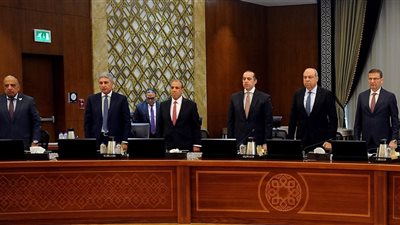 رئيس الوزراء يدعو لدقيقة حداد على شهداء حادث الطريق الدائري.. وحريق سنترال رمسيس