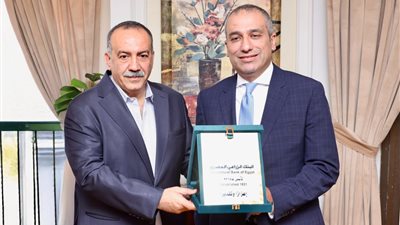 رئيس البنك الزراعي يبحث مع محافظ أسيوط تعزيز التعاون ودعم التنمية