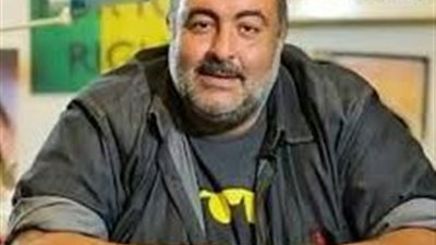 وداعًا سامح عبد العزيز.. جنازة مهيبة للمخرج الراحل في مسجد الشرطة بالشيخ زايد